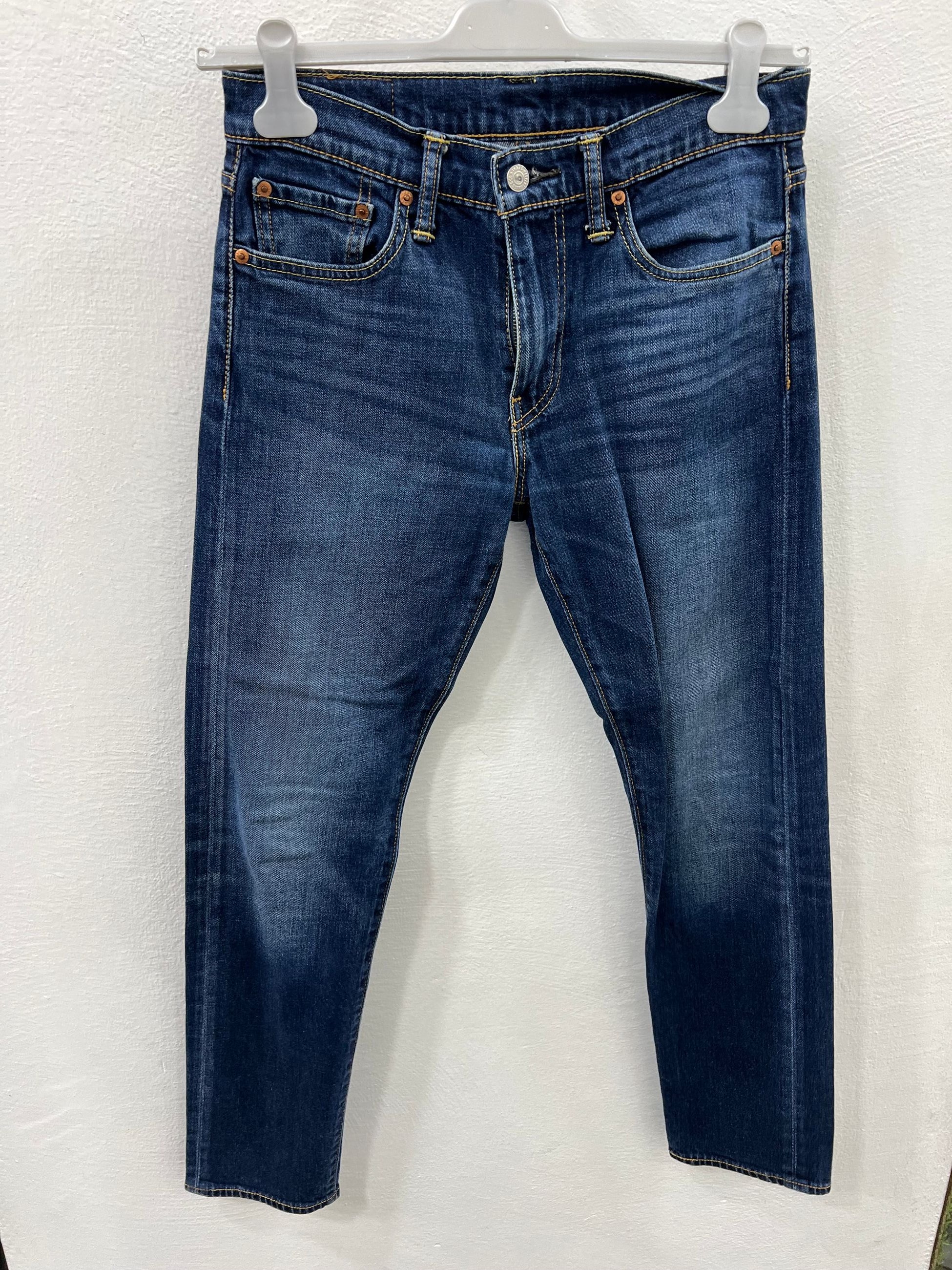 Pantaloni levis